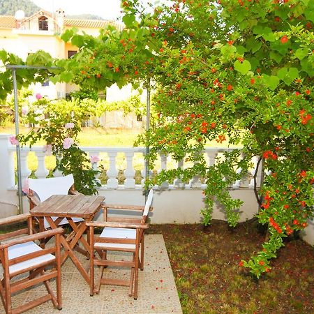 Nereids Apartments And Studios Криси Амудия Екстериор снимка