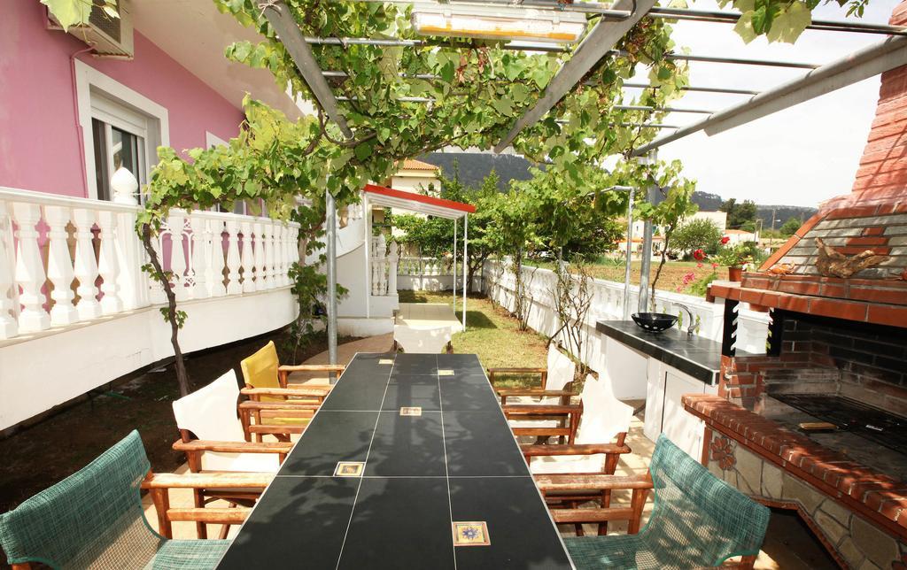 Nereids Apartments And Studios Криси Амудия Стая снимка