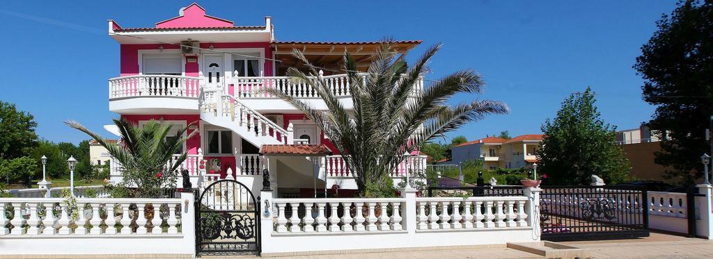 Nereids Apartments And Studios Криси Амудия Екстериор снимка