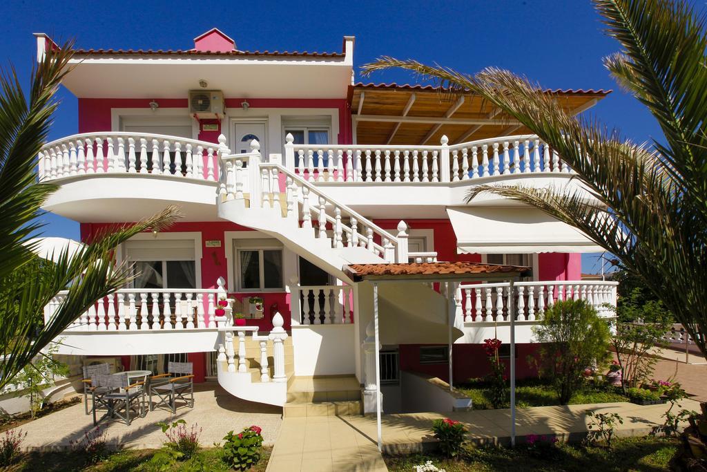 Nereids Apartments And Studios Криси Амудия Екстериор снимка
