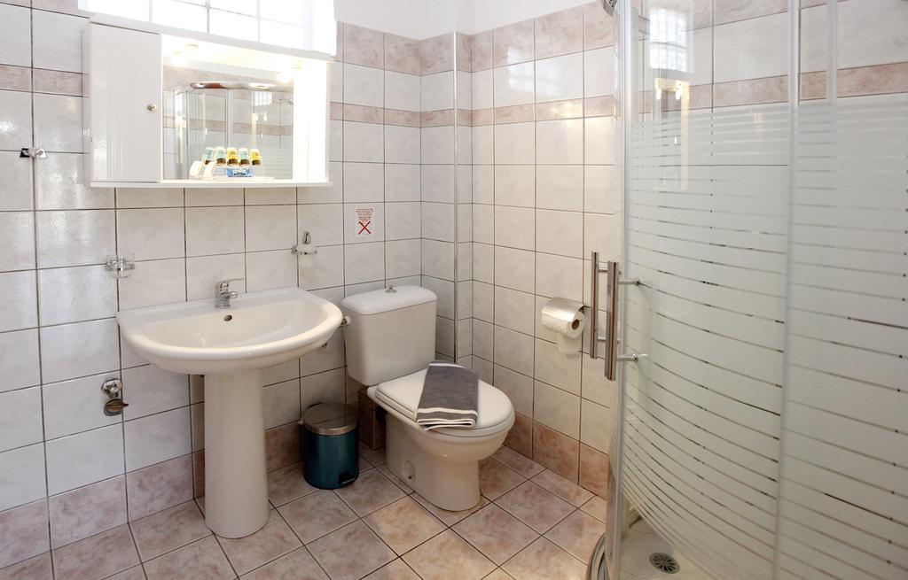 Nereids Apartments And Studios Криси Амудия Екстериор снимка