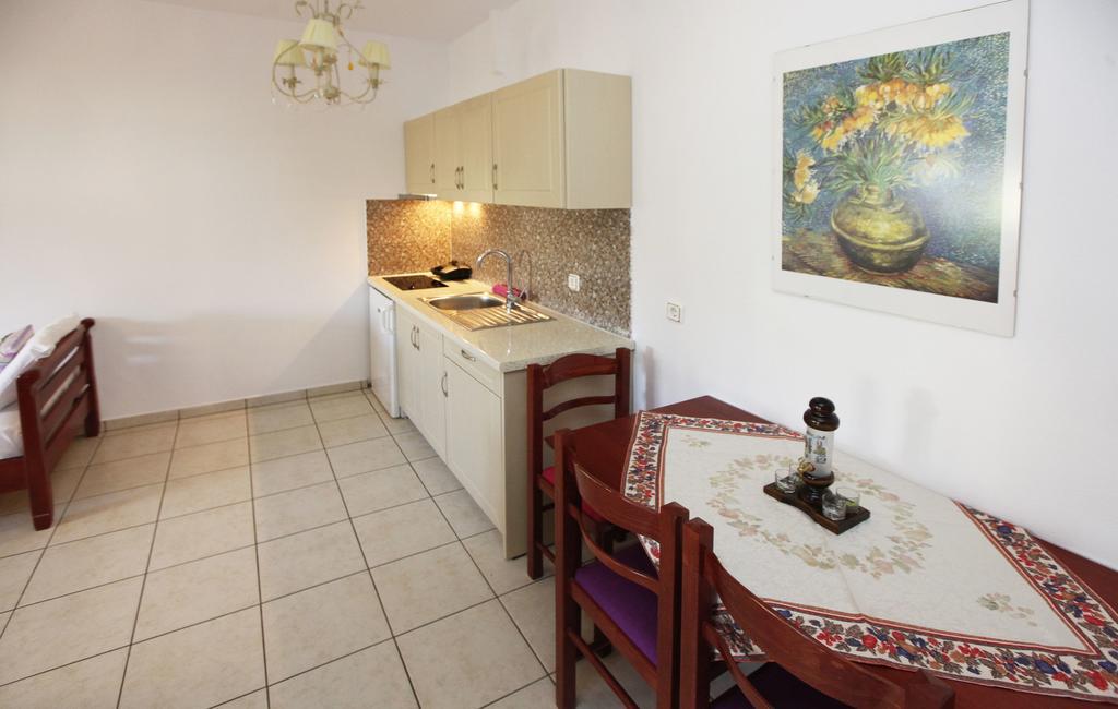 Nereids Apartments And Studios Криси Амудия Екстериор снимка