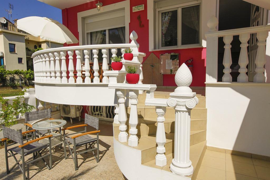 Nereids Apartments And Studios Криси Амудия Екстериор снимка