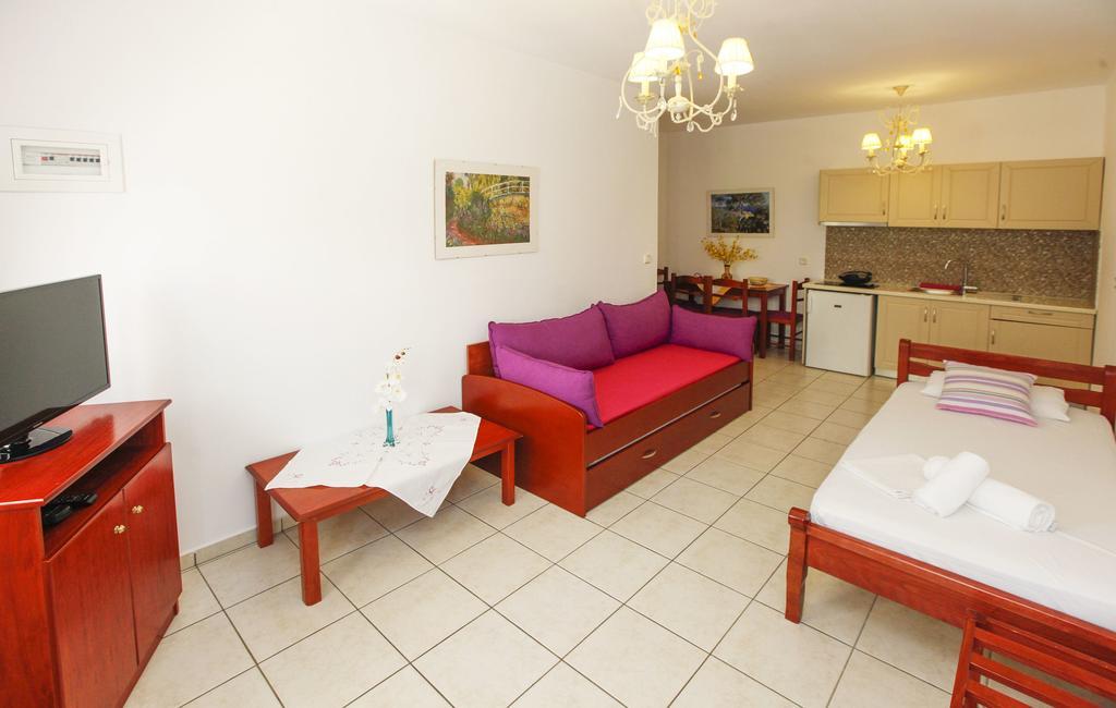 Nereids Apartments And Studios Криси Амудия Екстериор снимка