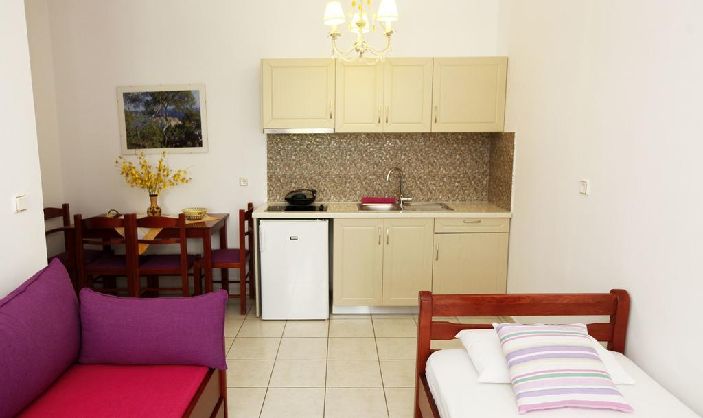 Nereids Apartments And Studios Криси Амудия Екстериор снимка